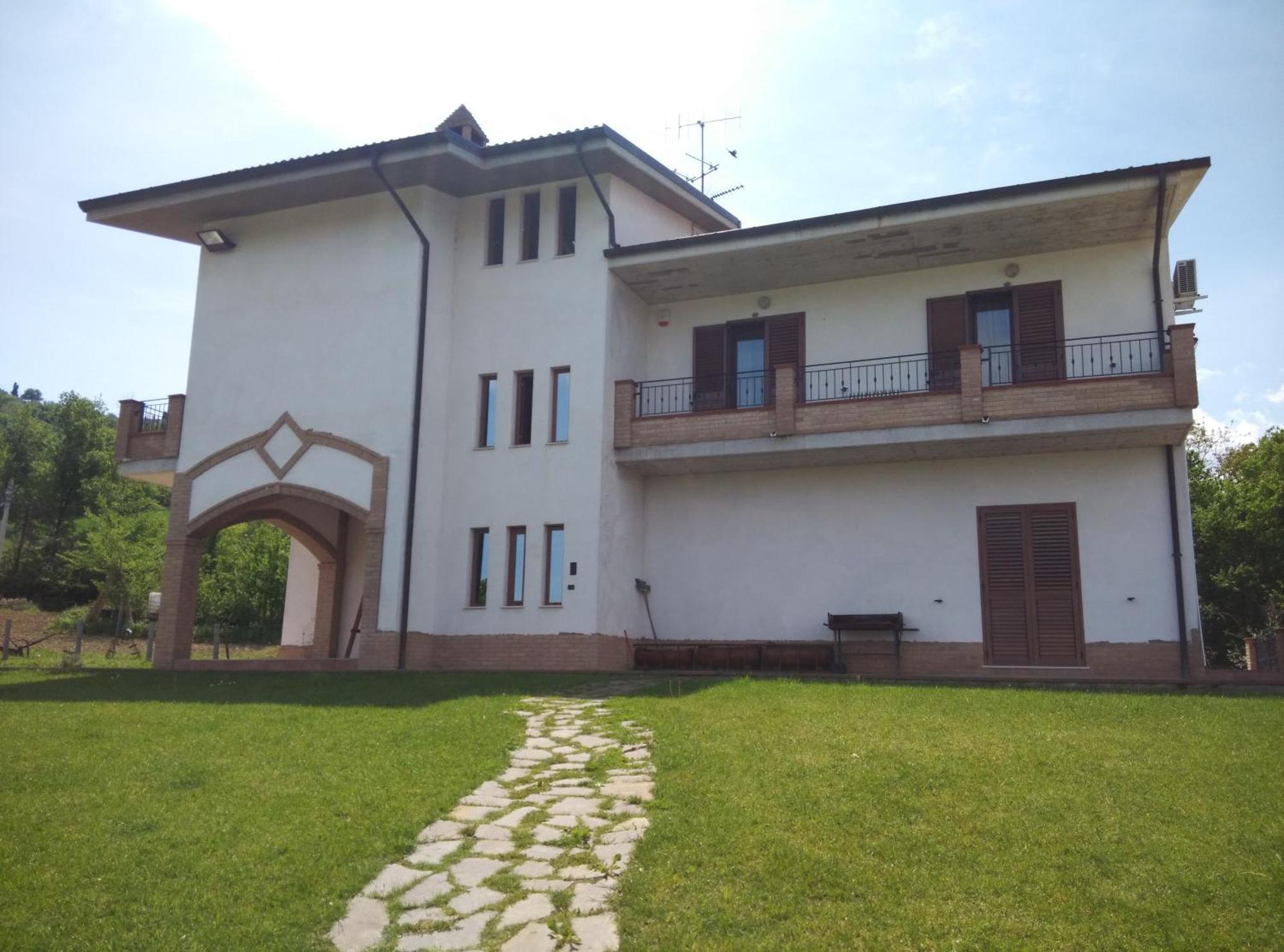 Agriturismo Za Beata Penna Sant'Andrea Exterior photo